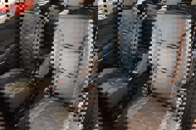 Used 2020 Chevrolet Traverse LT image 7