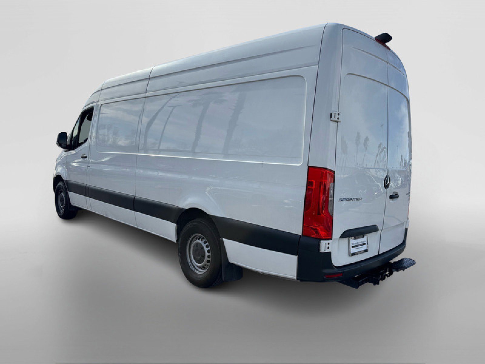 Used 2020 Mercedes-Benz Sprinter 2500 image 3