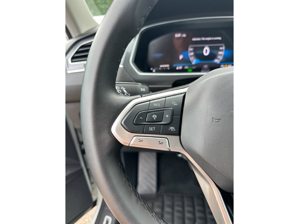 Used 2024 Volkswagen Tiguan Wolfsburg Edition image 19
