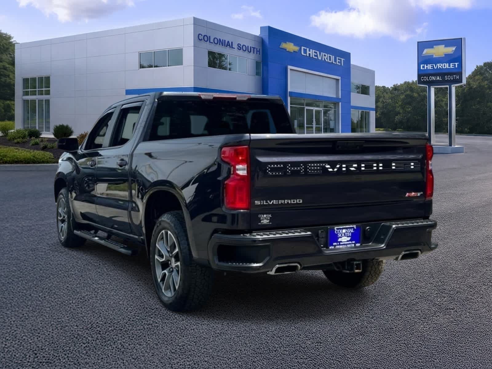 Certified 2023 Chevrolet Silverado 1500 RST w/ Z71 Off-Road Package AWD/4WD image 4