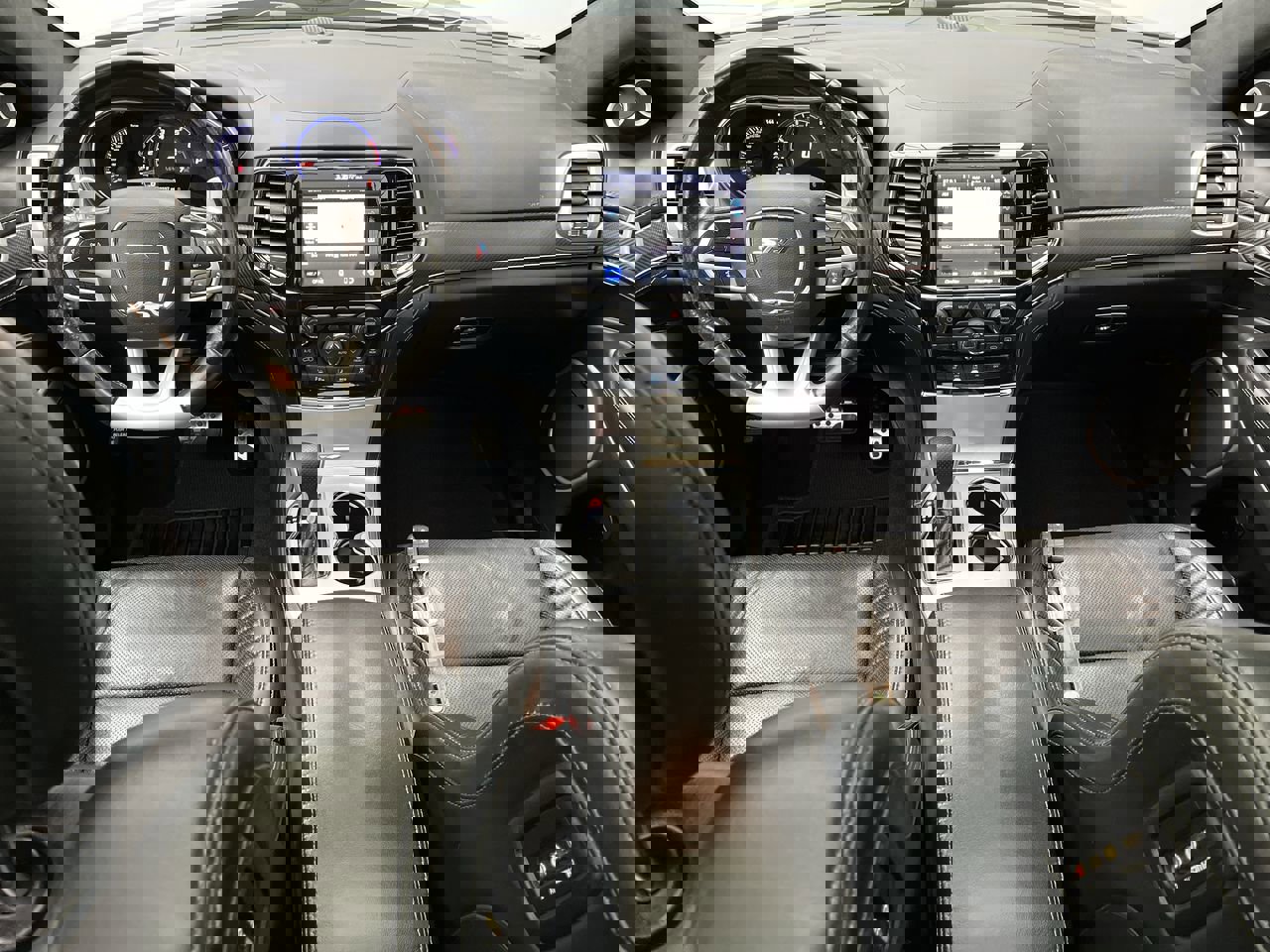 Used 2021 Jeep Grand Cherokee SRT image 4