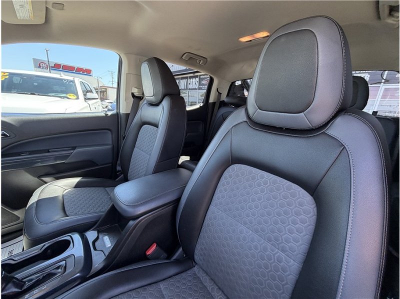 Used 2019 Chevrolet Colorado Z71 AWD/4WD image 20