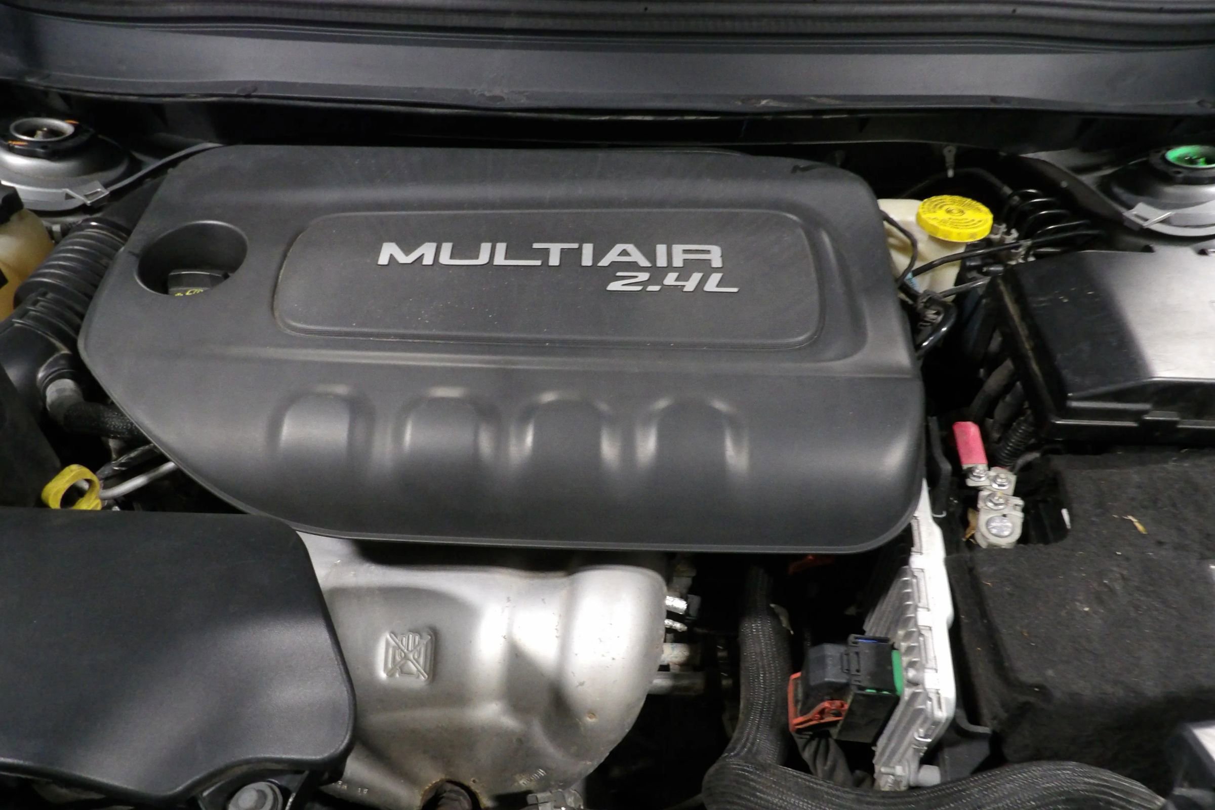 Used 2015 Jeep Cherokee Sport FWD image 20