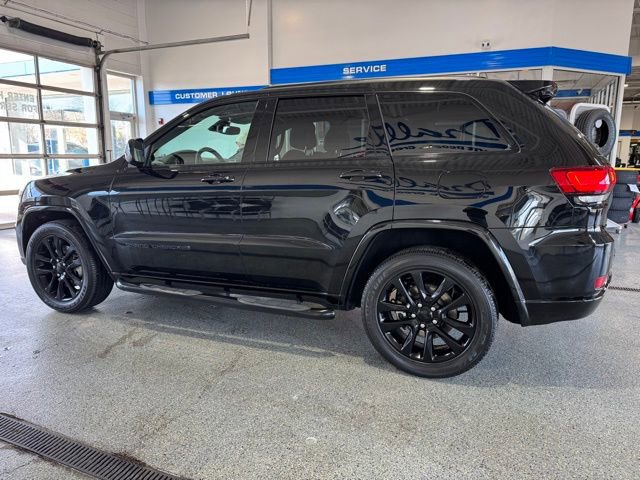 Used 2021 Jeep Grand Cherokee Laredo X image 5