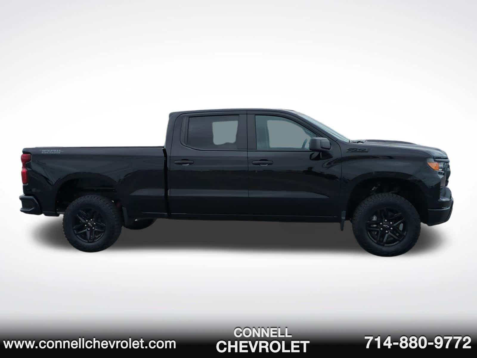 New 2026 Chevrolet Silverado 1500 Custom Trail Boss w/ Midnight Edition AWD/4WD image 4