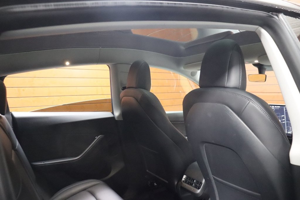 Used 2022 Tesla Model Y Performance AWD/4WD image 56