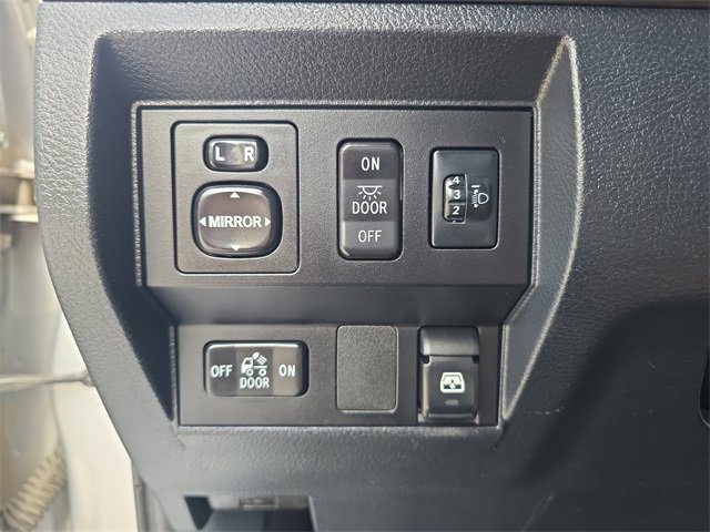 Used 2016 Toyota Tundra SR5 image 20