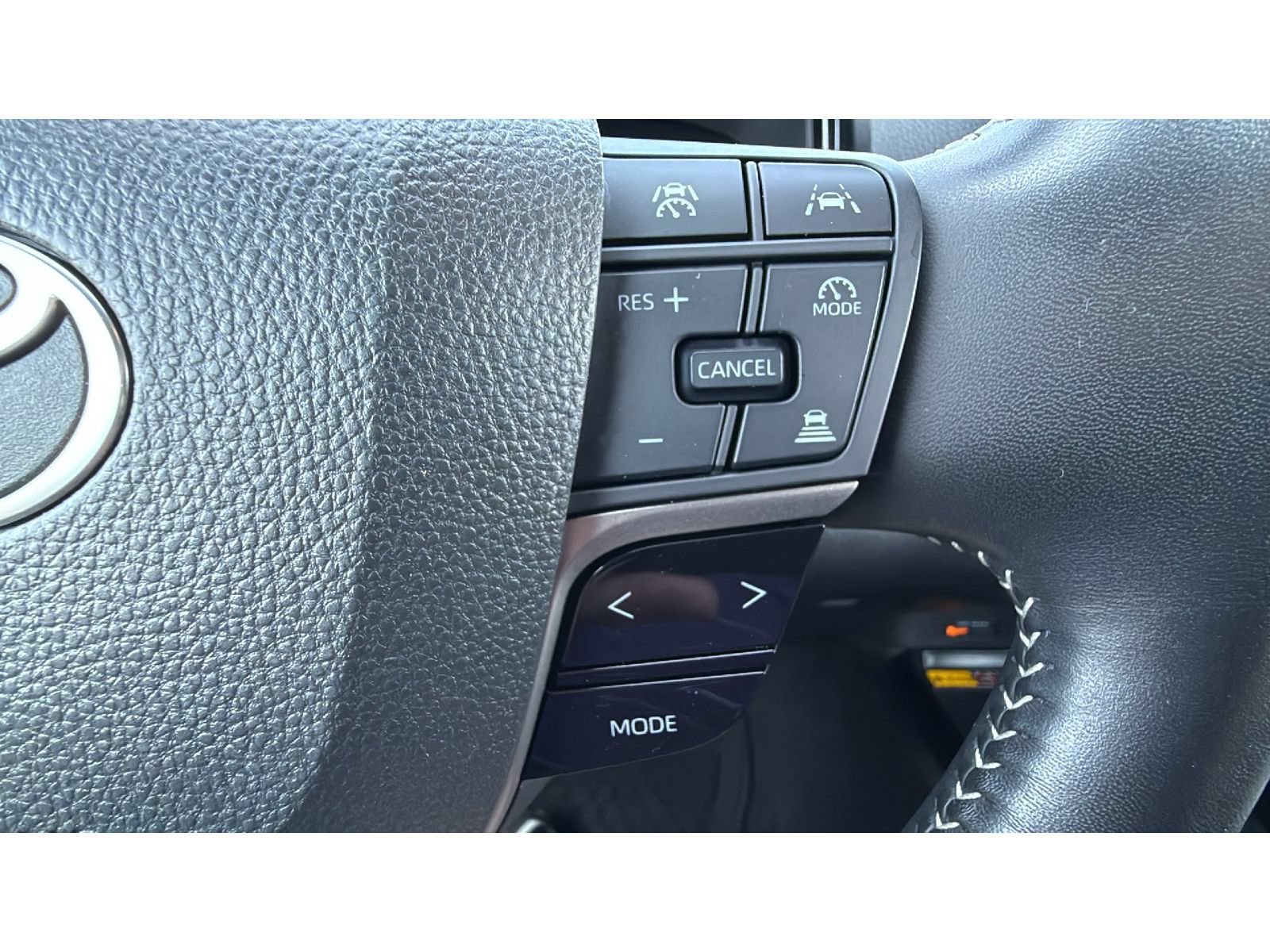 Certified 2025 Toyota Camry SE FWD image 28