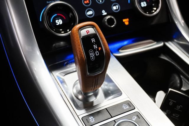 Used 2022 Land Rover Range Rover Sport SVR image 34