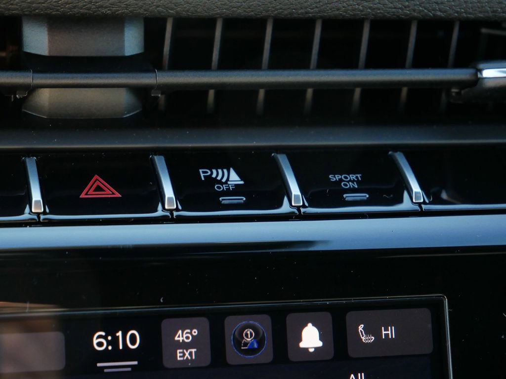 New 2025 Jeep Grand Cherokee Laredo image 37