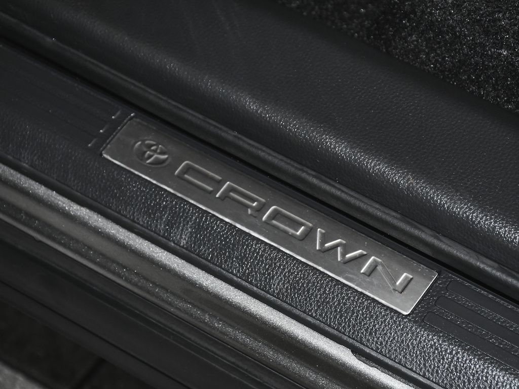 Used 2024 Toyota Crown AWD/4WD image 11