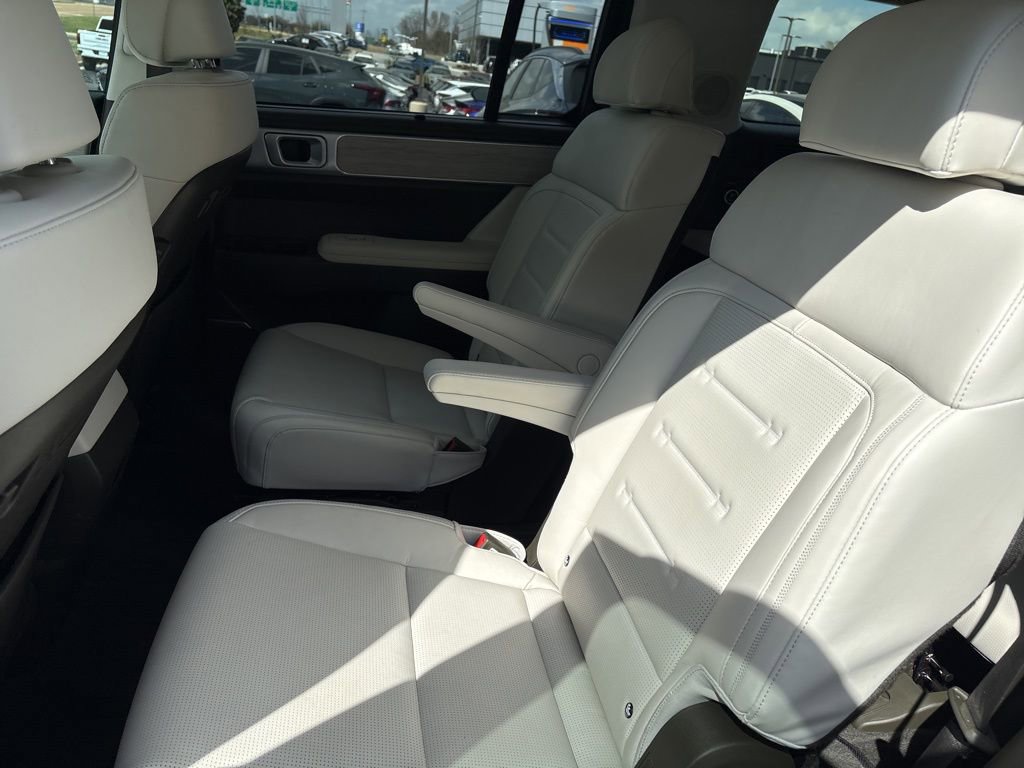 Certified 2025 Hyundai Santa Fe Calligraphy image 21