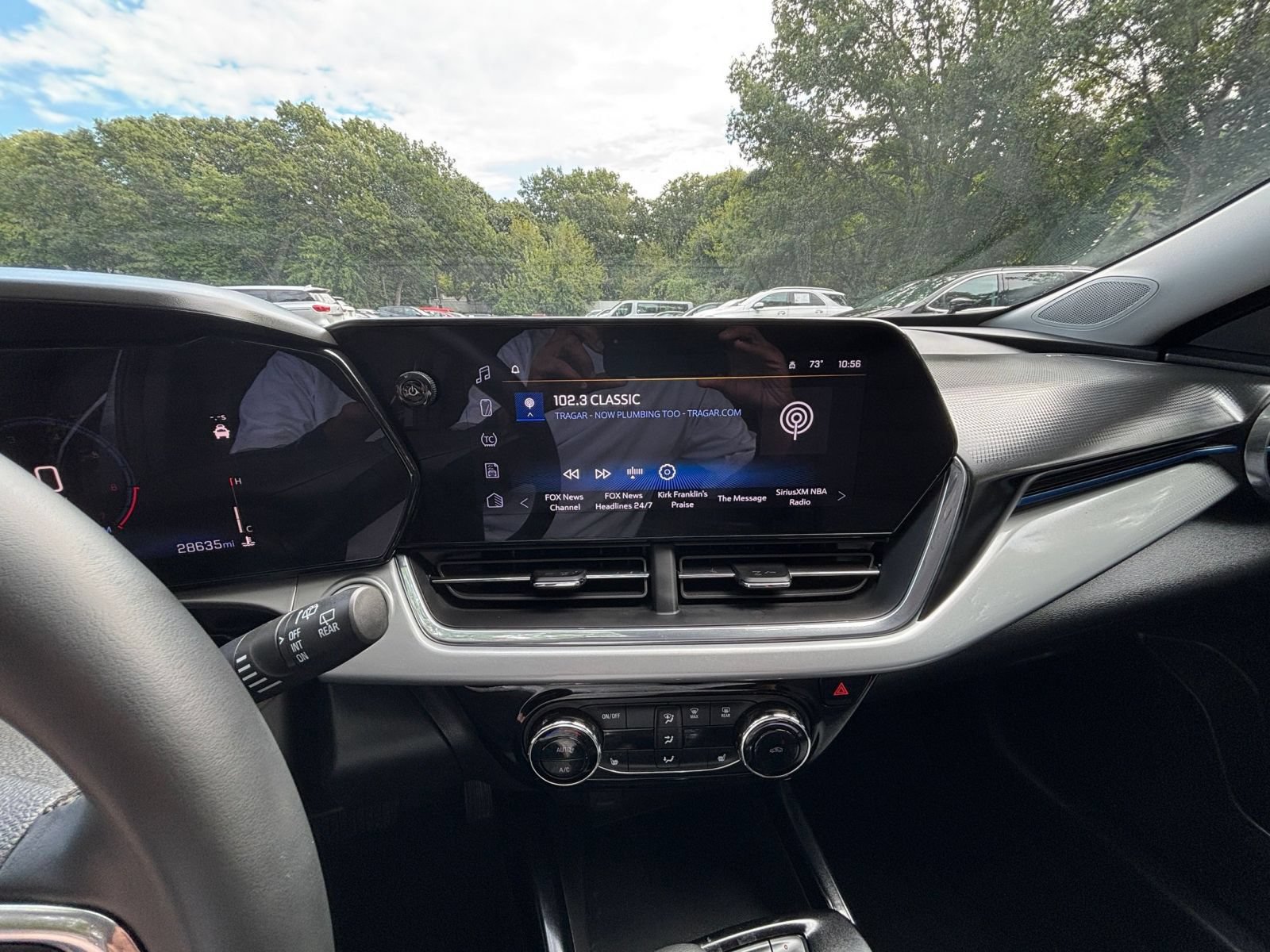 Used 2025 Chevrolet Trax LT w/ LT Convenience Package FWD image 19
