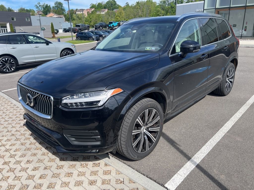 Used 2023 Volvo XC90 B5 Core w/ Climate Package AWD/4WD image 2
