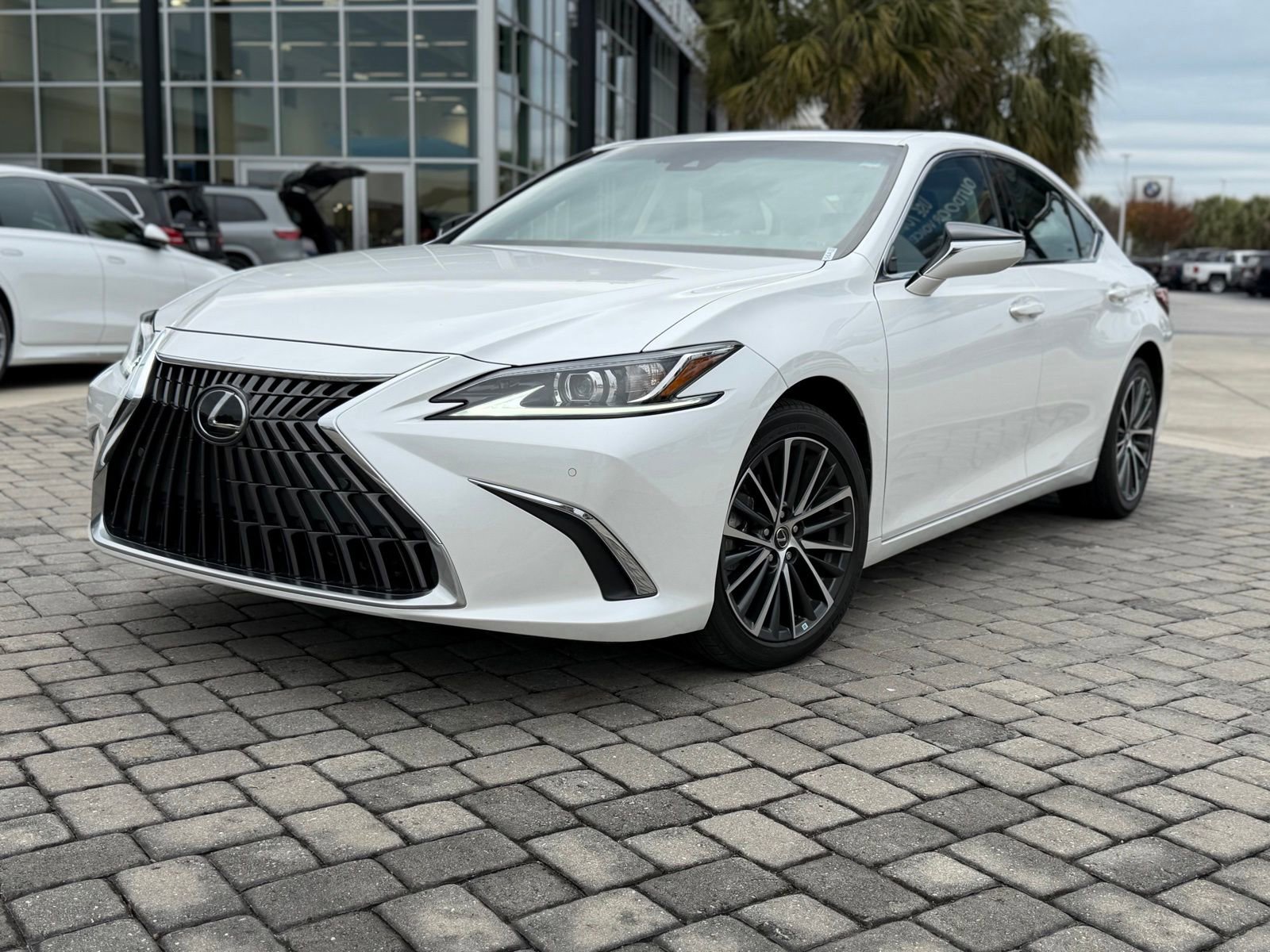 Used 2023 Lexus ES 350 350 image 1