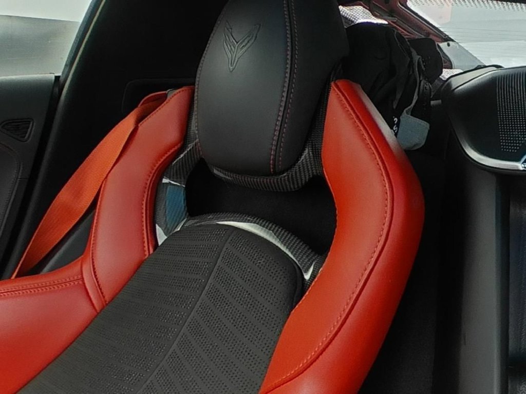 Used 2022 Chevrolet Corvette Stingray Preferred Cpe w/ Z51 Performance Package RWD image 9
