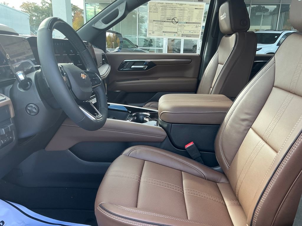 New 2026 Chevrolet Suburban High Country image 9