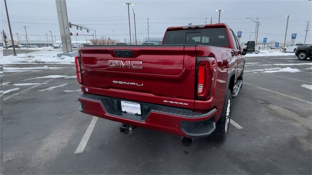 Used 2021 GMC Sierra 2500 Denali w/ Denali Ultimate Package image 9