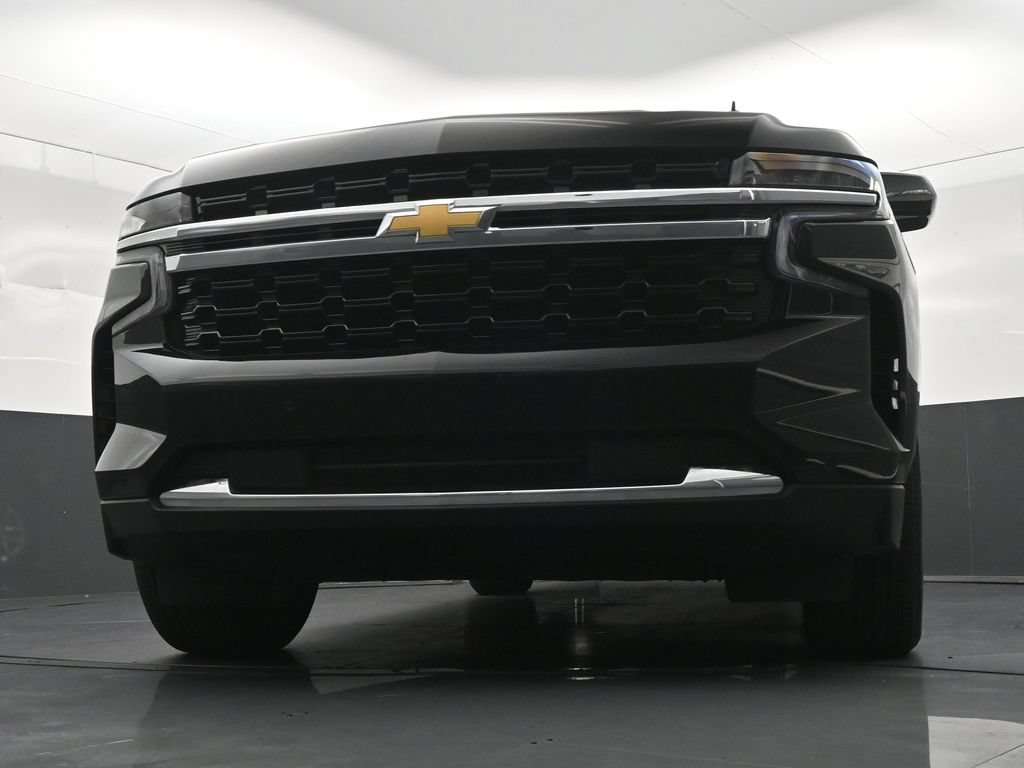 Used 2024 Chevrolet Suburban LS RWD image 31