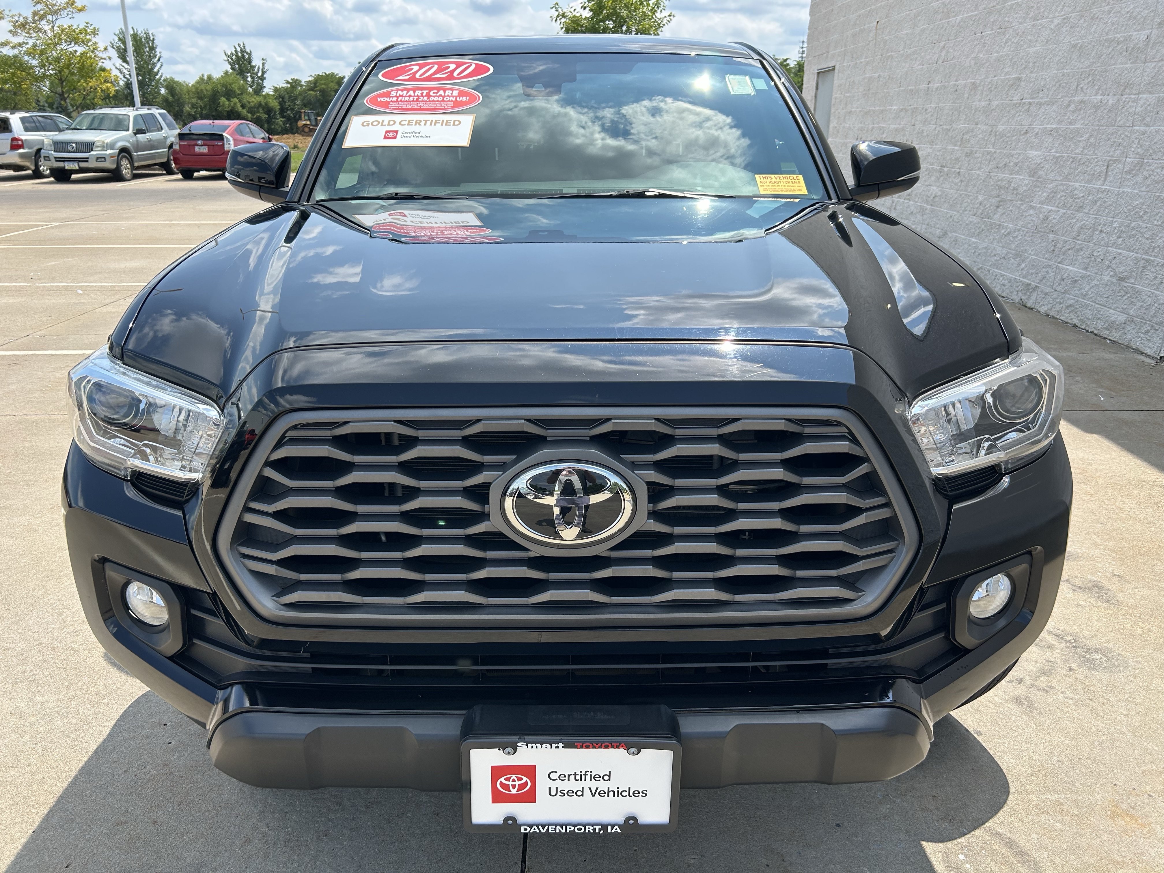 Certified 2020 Toyota Tacoma TRD Off-Road AWD/4WD image 2