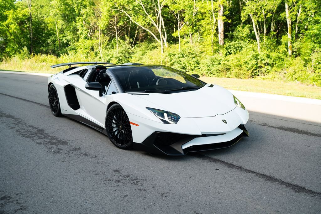 Used 2017 Lamborghini Aventador LP 750-4 Superveloce AWD/4WD image 1