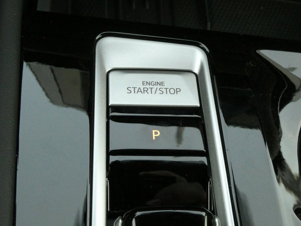 New 2025 Volkswagen Atlas Cross Sport SE image 10