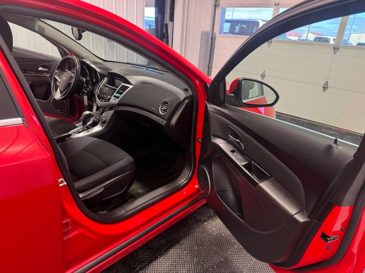 Used 2014 Chevrolet Cruze LT w/ All-Star Edition FWD image 13