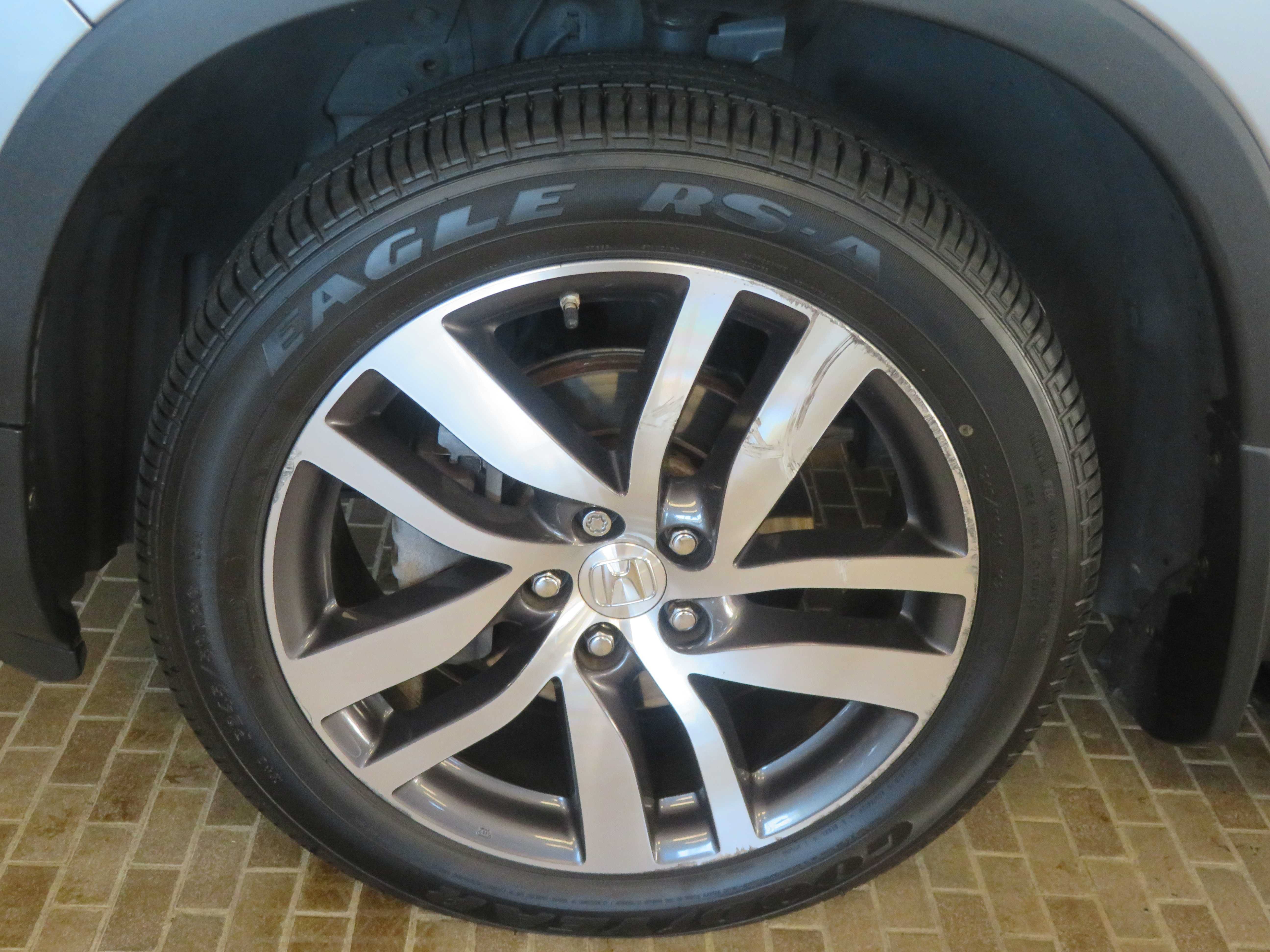 Used 2017 Honda Pilot Touring image 7