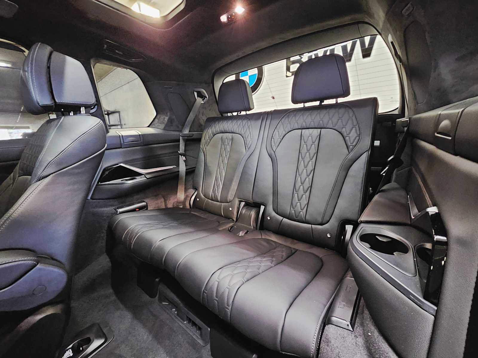 New 2026 BMW ALPINA XB7 image 27