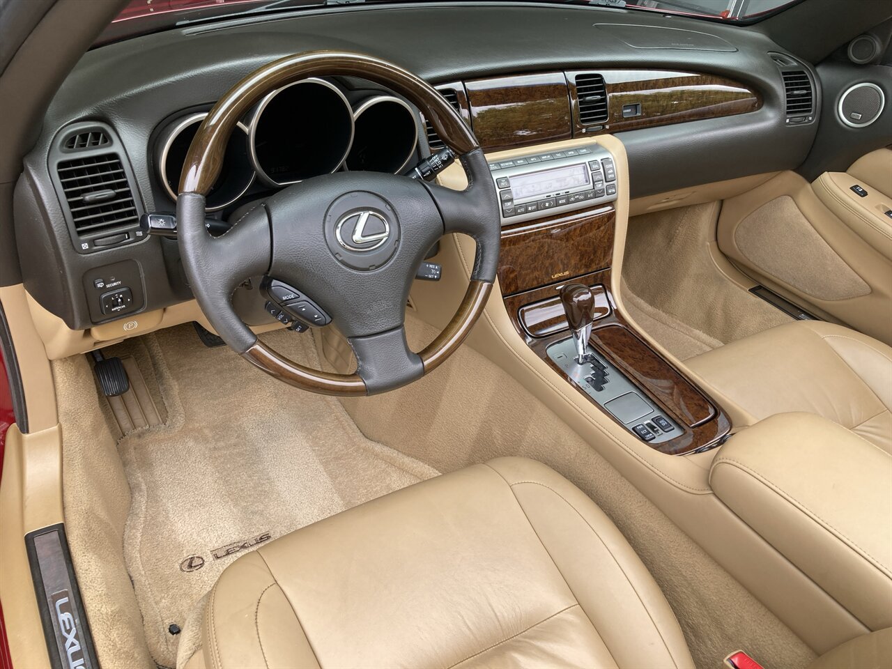 Used 2006 Lexus SC 430 Convertible RWD image 18