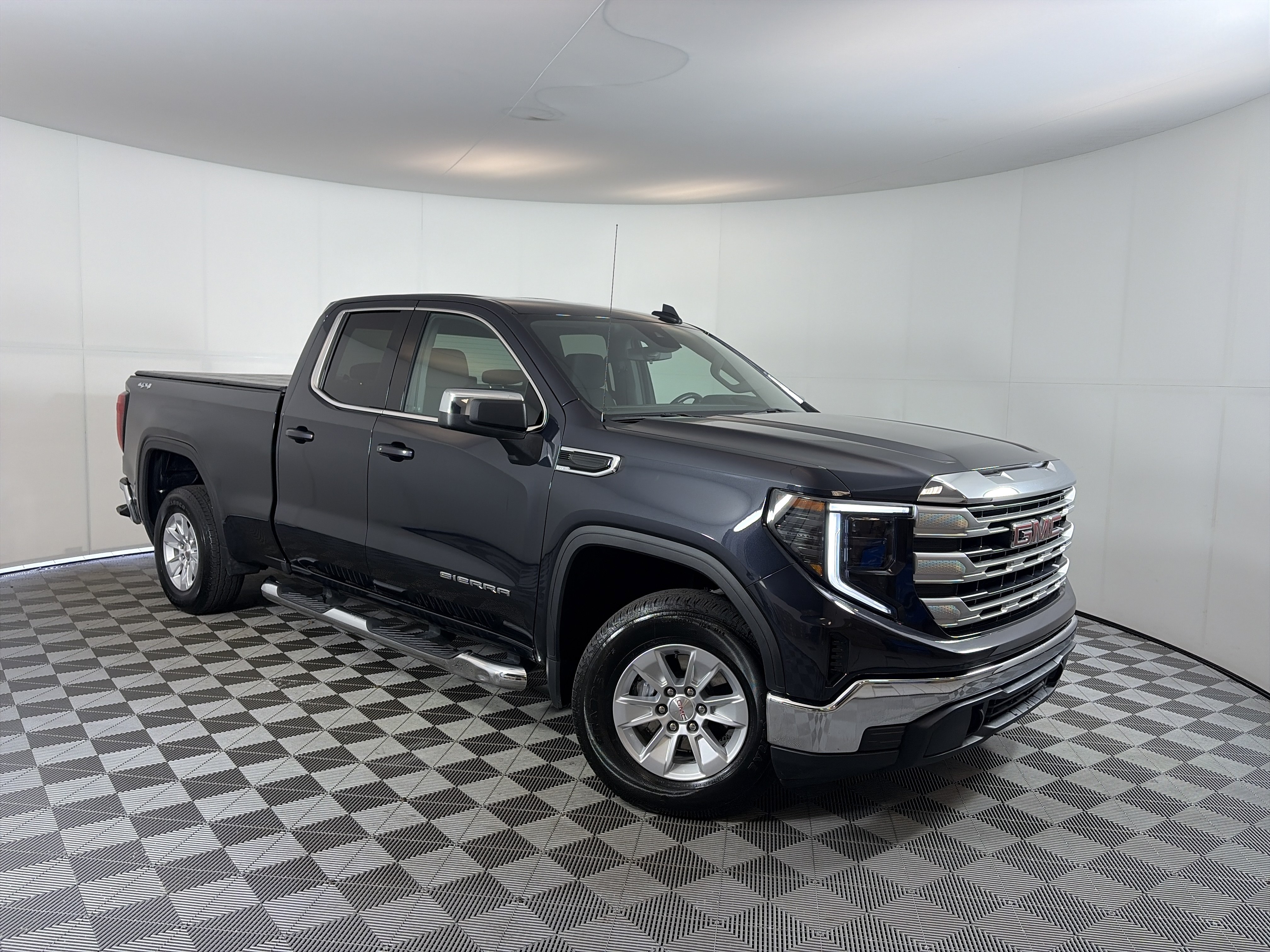 Used 2024 GMC Sierra 1500 SLE