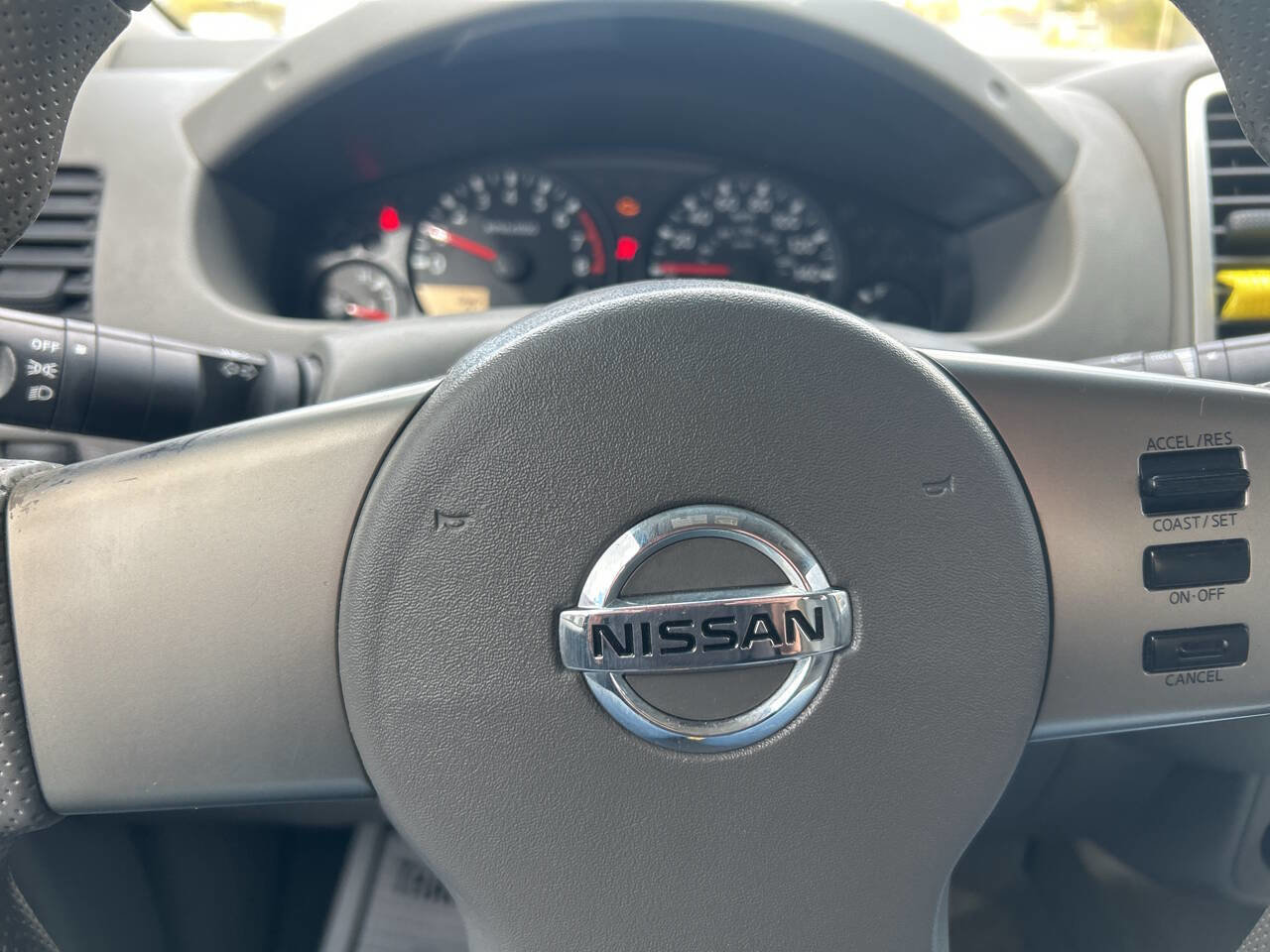 Used 2012 Nissan Frontier SV image 24