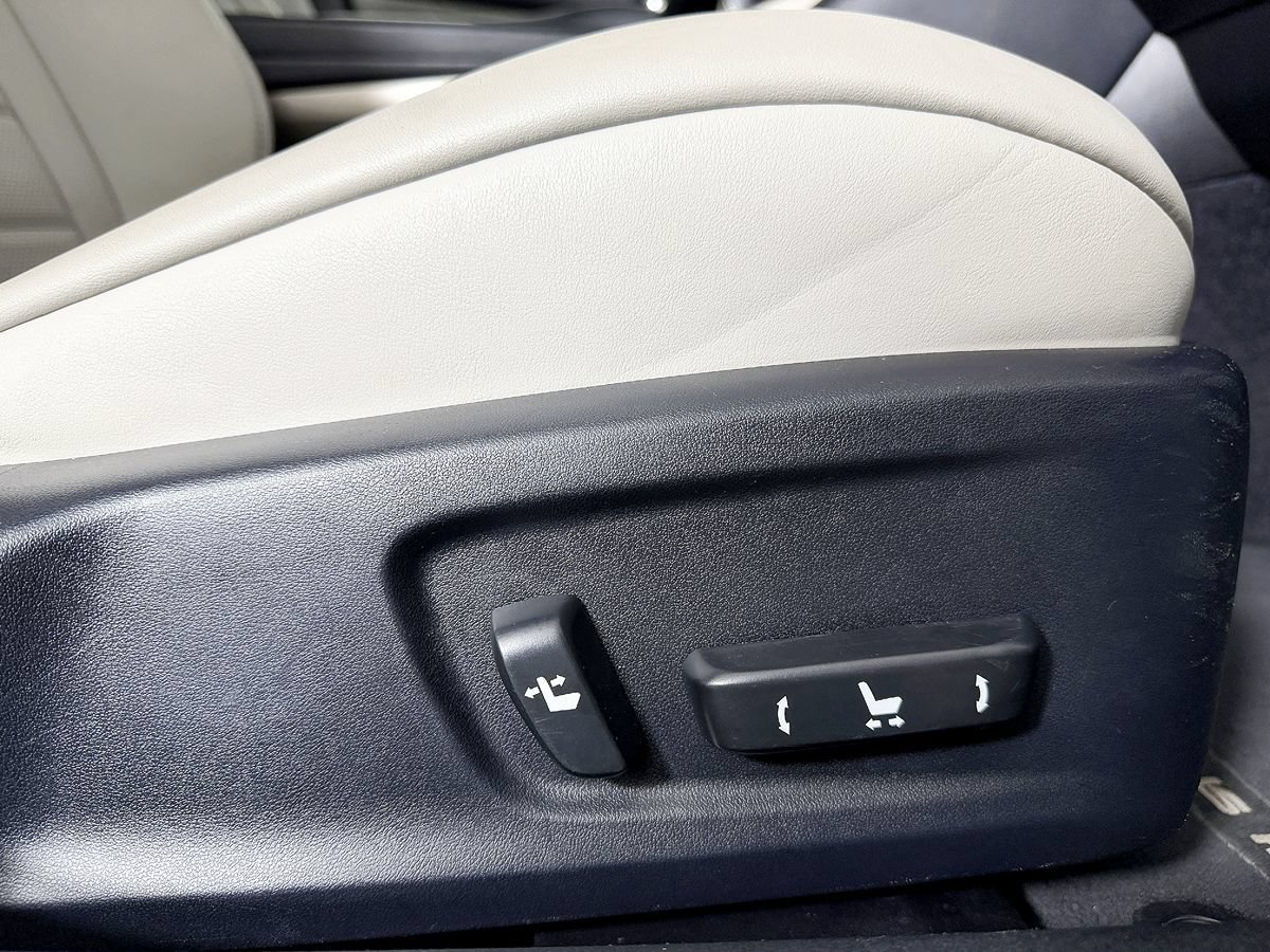 Used 2014 Lexus IS 350 AWD w/ F Sport Package image 46