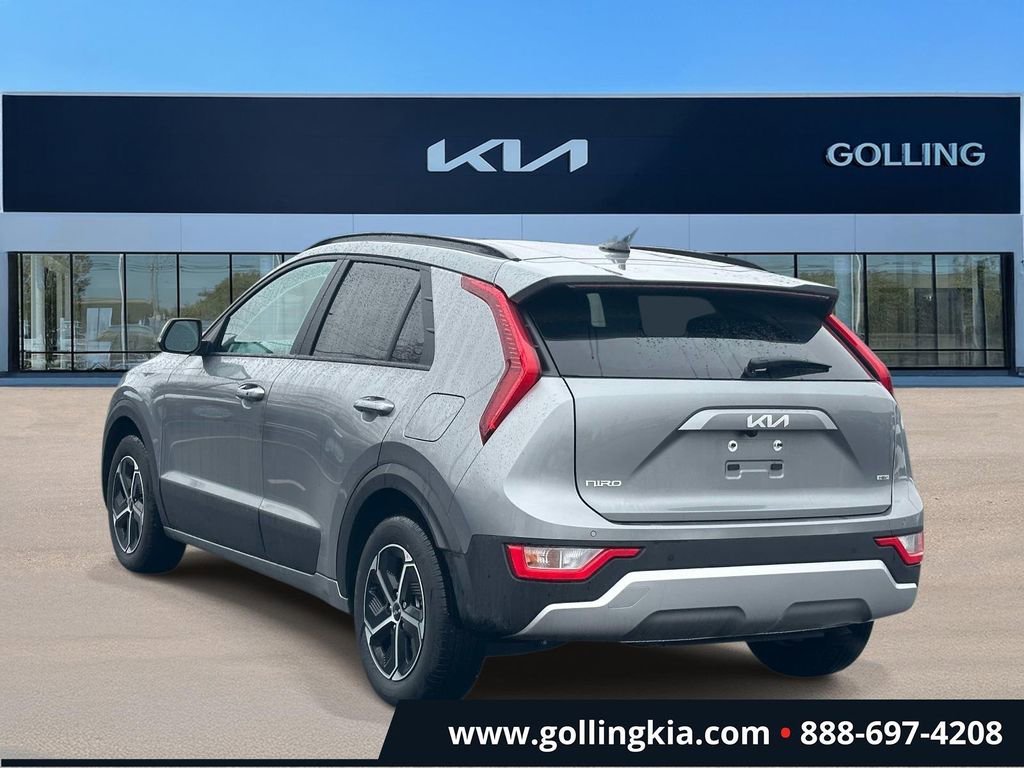 Certified 2025 Kia Niro EX FWD image 4