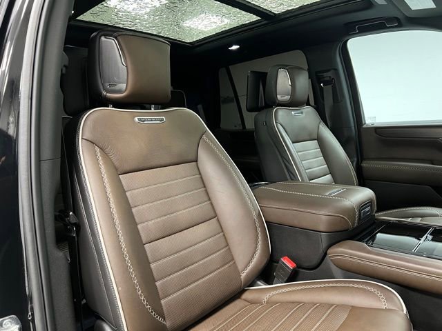 Used 2025 GMC Yukon Denali Ultimate w/ LPO, Floor Liner Package AWD/4WD image 60