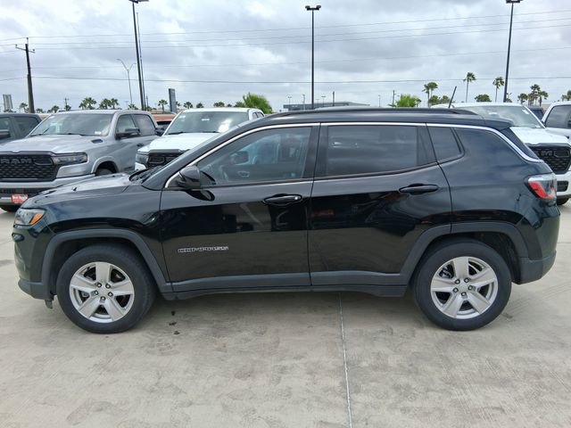 Used 2022 Jeep Compass Latitude image 4