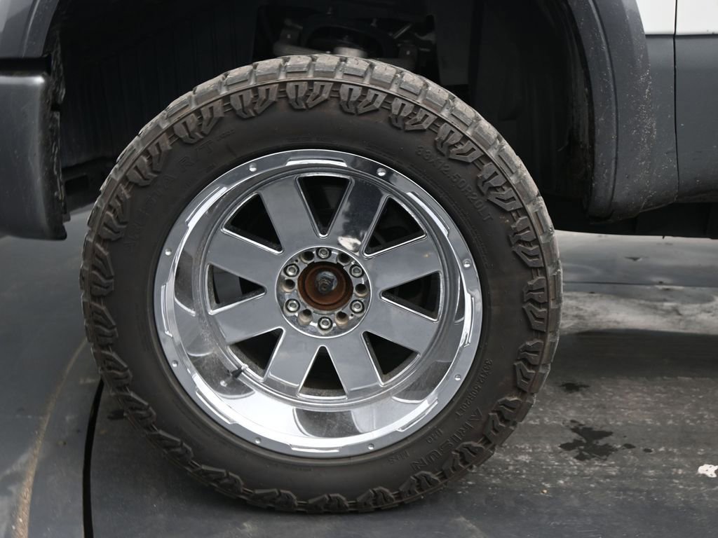 Used 2019 Nissan Titan PRO-4X image 15