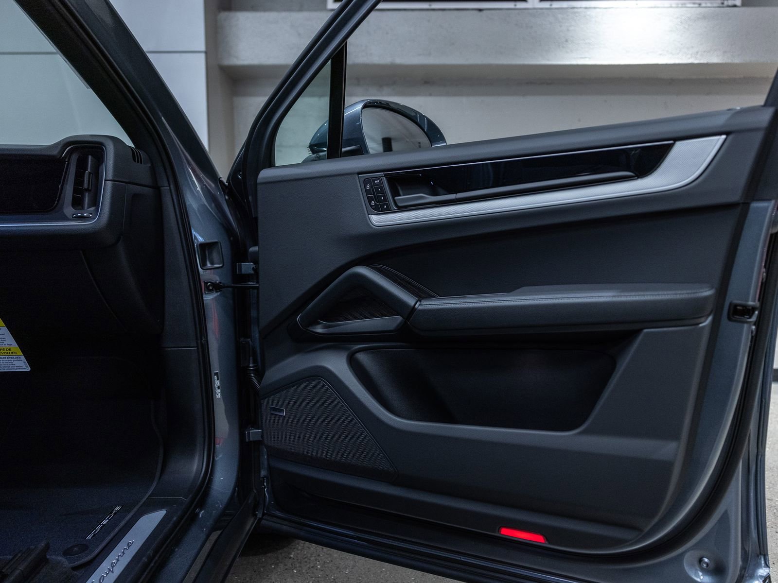 New 2026 Porsche Cayenne image 42