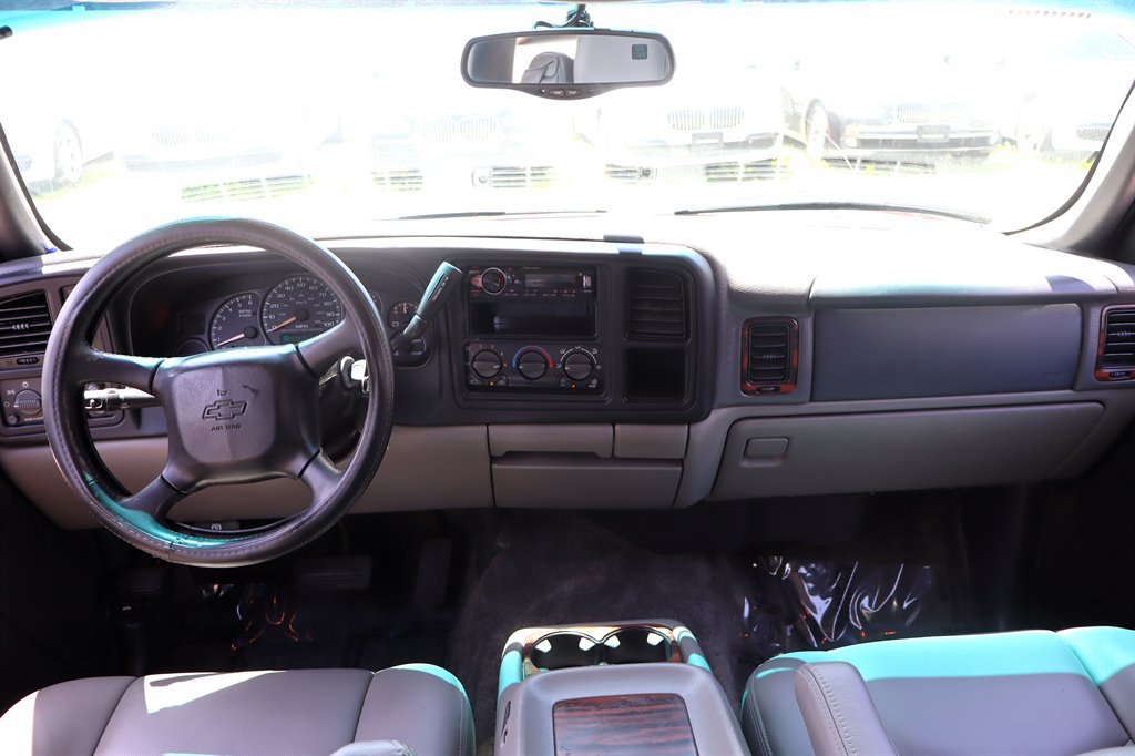 Used 2002 Chevrolet Tahoe LS w/ Traction Pkg RWD image 16