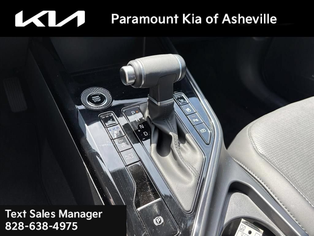 Certified 2025 Kia Niro FWD image 26
