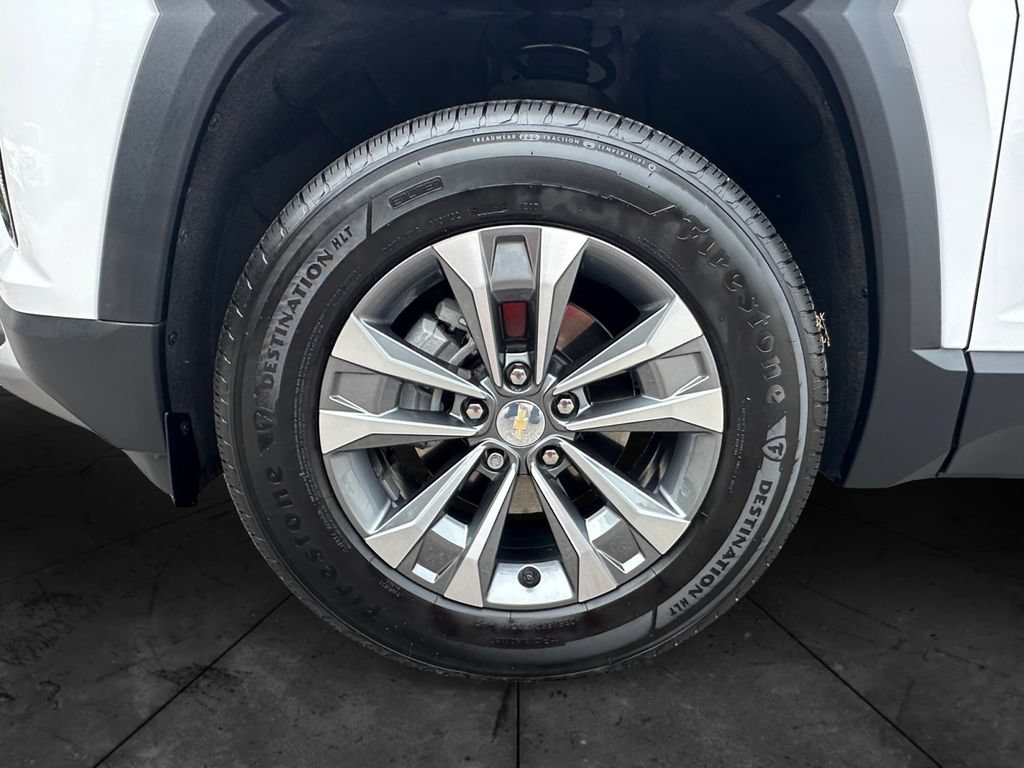 Used 2026 Chevrolet Equinox LT FWD image 14