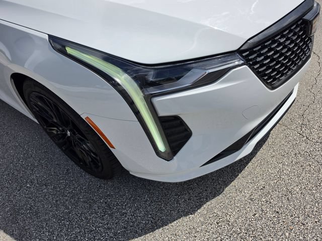 Used 2021 Cadillac CT4 Premium Luxury RWD image 9
