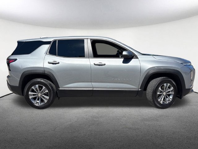 Used 2025 Chevrolet Equinox LT AWD/4WD image 15