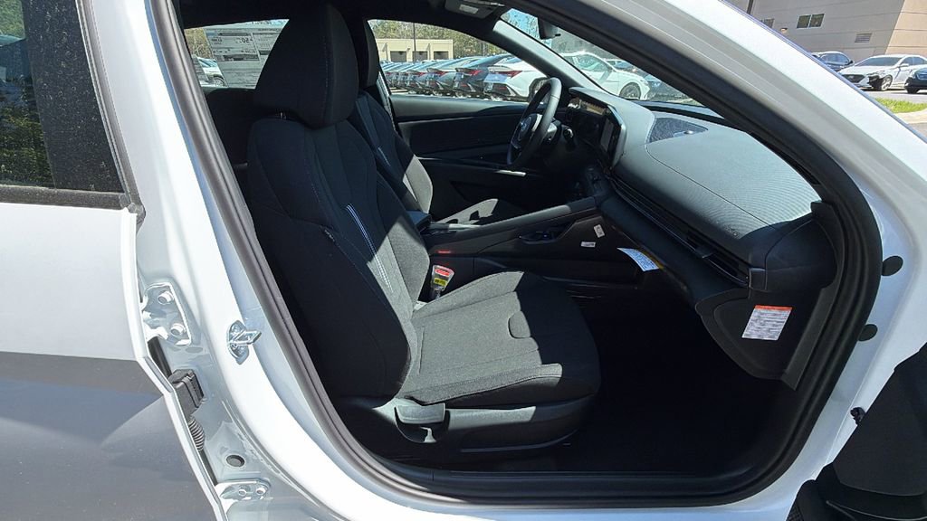 New 2026 Hyundai Elantra Sport FWD image 14