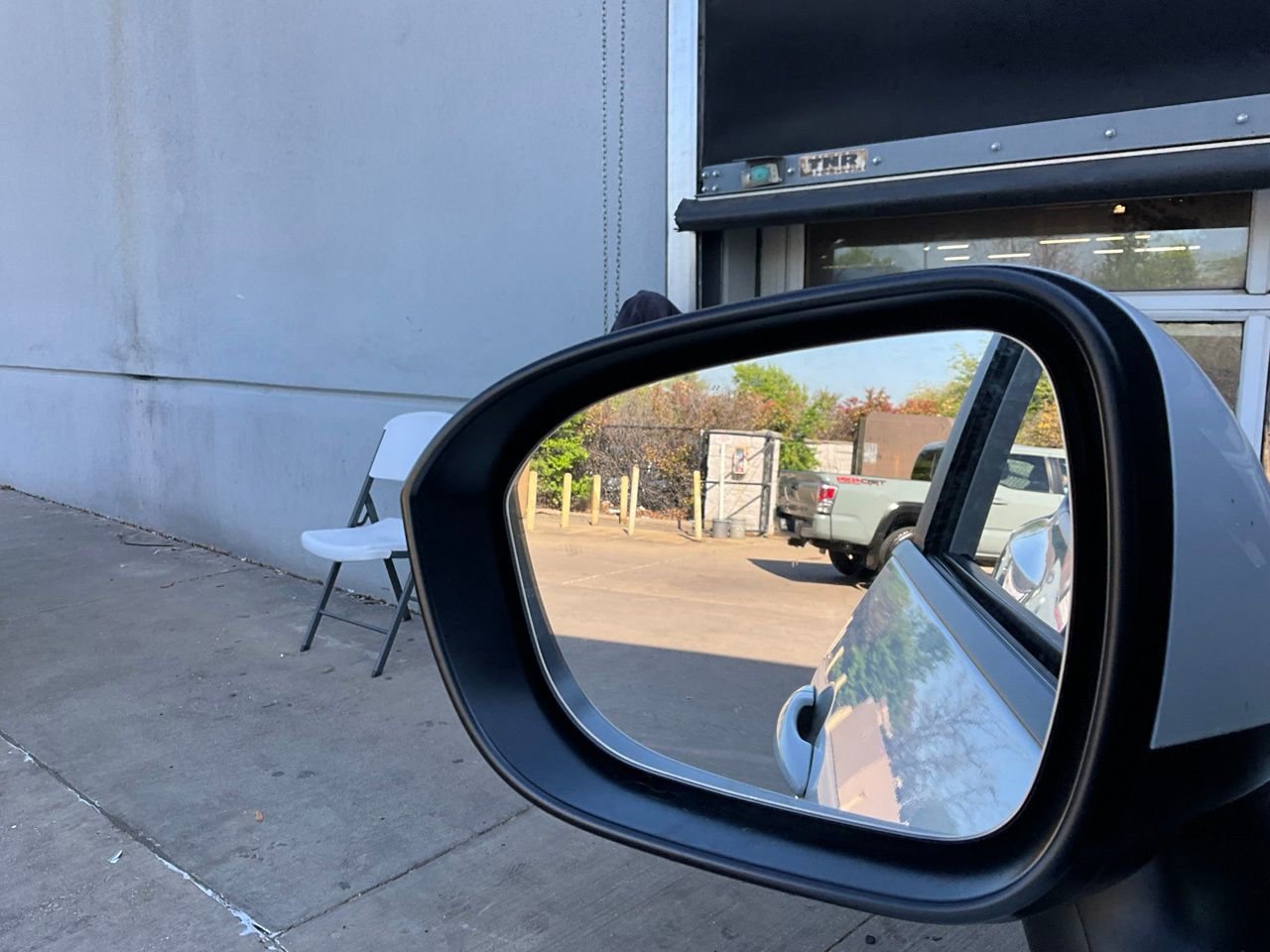 Used 2025 Nissan Rogue SV image 19