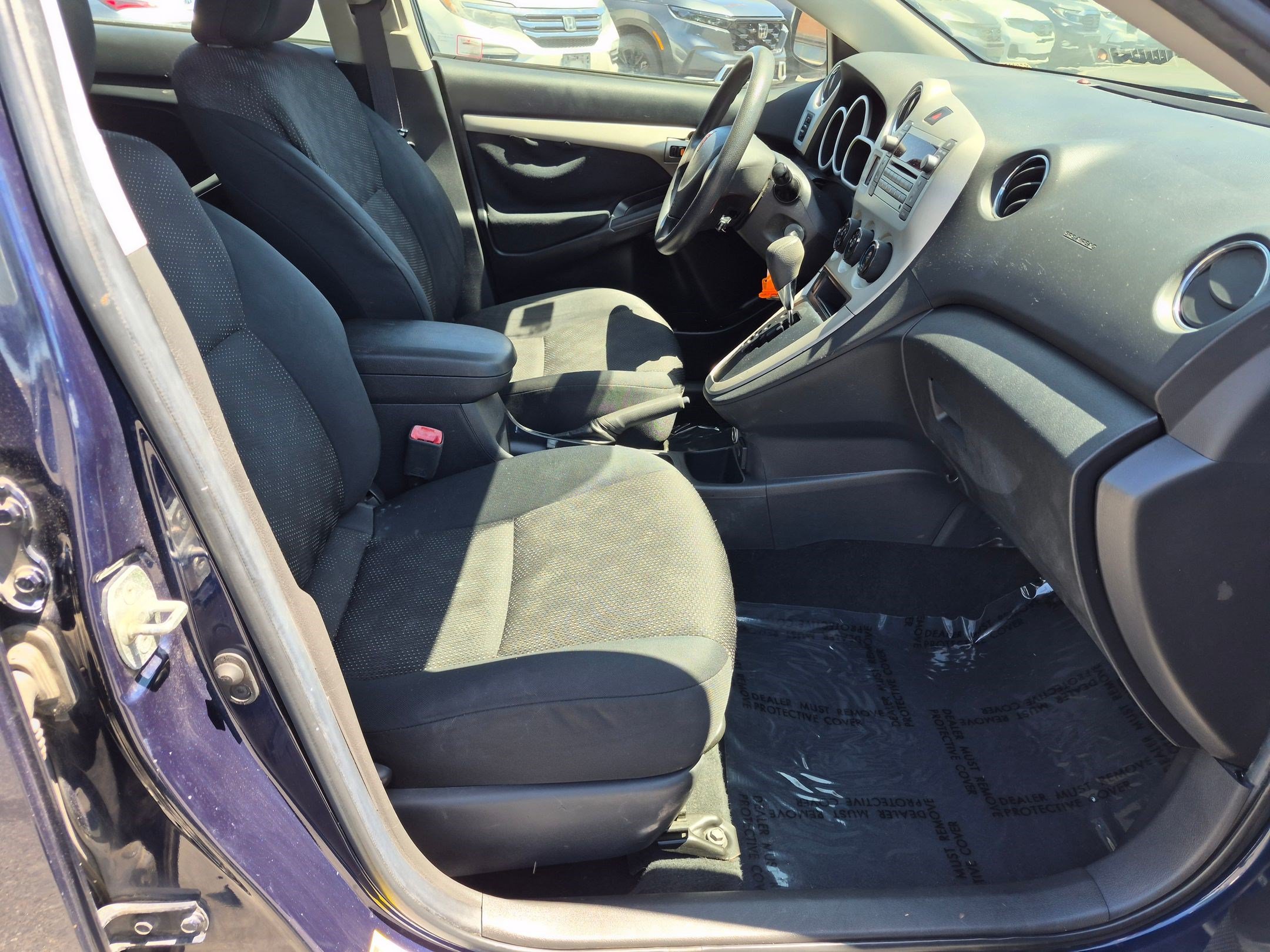 Used 2009 Pontiac Vibe w/ Preferred Package FWD image 28