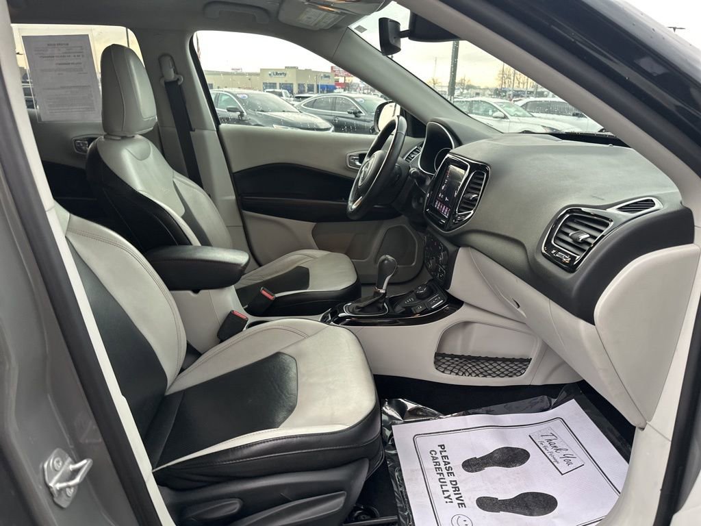 Used 2019 Jeep Compass Limited AWD/4WD image 22