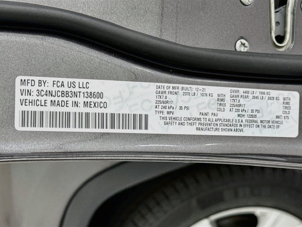Used 2022 Jeep Compass Latitude FWD image 33