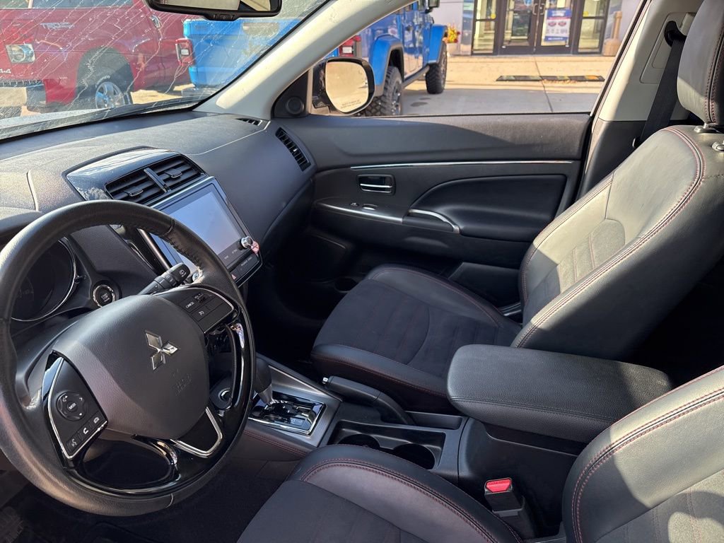 Used 2024 Mitsubishi Outlander Sport SE image 11