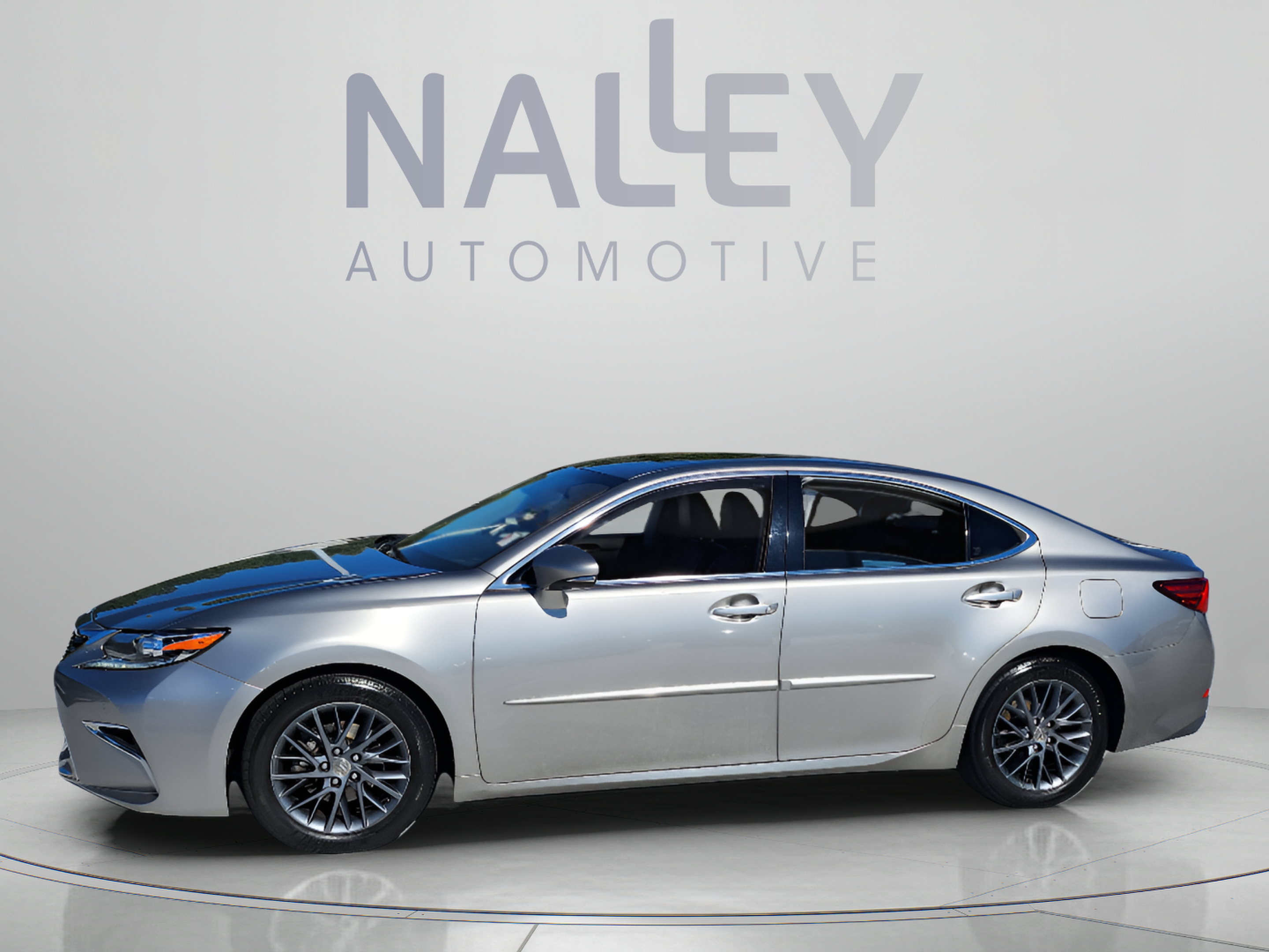 Used 2018 Lexus ES 350 w/ Navigation System Package FWD image 2